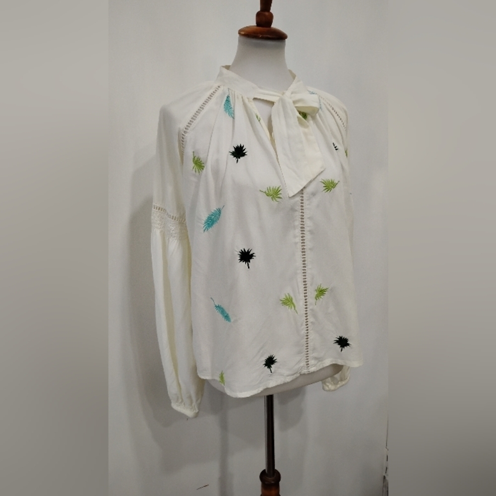 AMERICA & BEYOND BLOUSE
